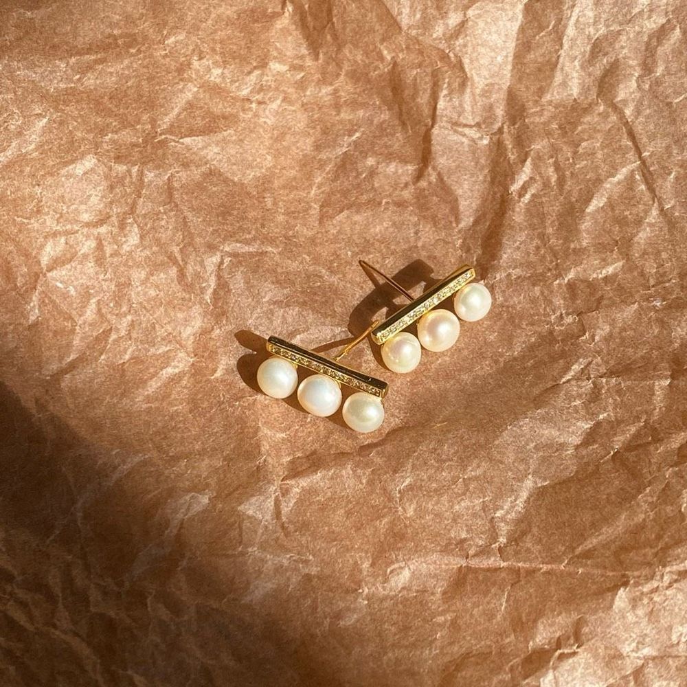 Genuine Freshwater Pearl Balance Gold Dainty Earrings